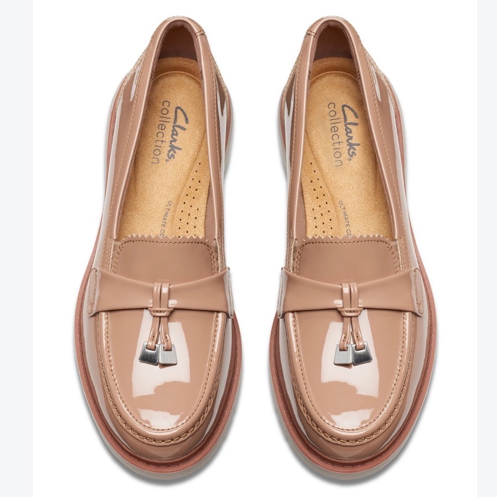 Clarks Collection Women Nude Patent Leather Lug Sole Loafers Slip On Shoes